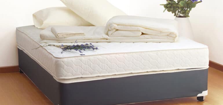 Memory Foam Vs. Innerspring: Which Mattress is Right for You?
