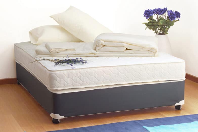 Memory Foam Vs. Innerspring Which Mattress is Right for You? Slumber